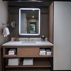 King Room Mobility accessible